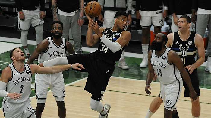 Giannis-Antetokounmpo-bucks-nets-game-6